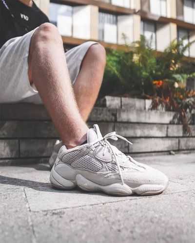 小河花朵钓鱼怎么样？yeezy350穿45yeezy500穿多大？