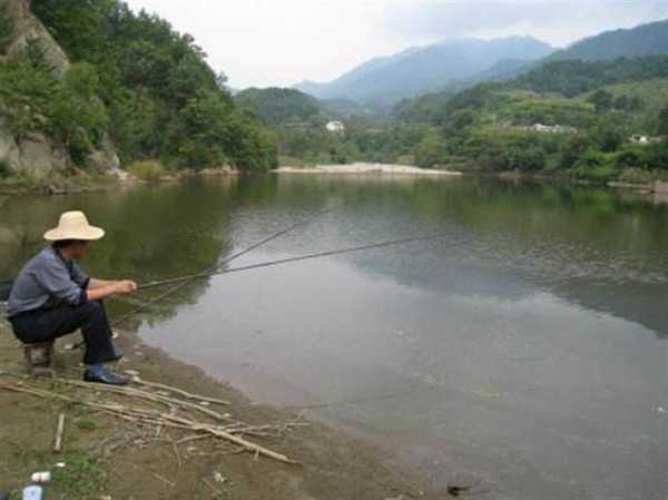 月底阴天钓鱼怎么样，阴天可以钓鱼不,鱼在什么位置？