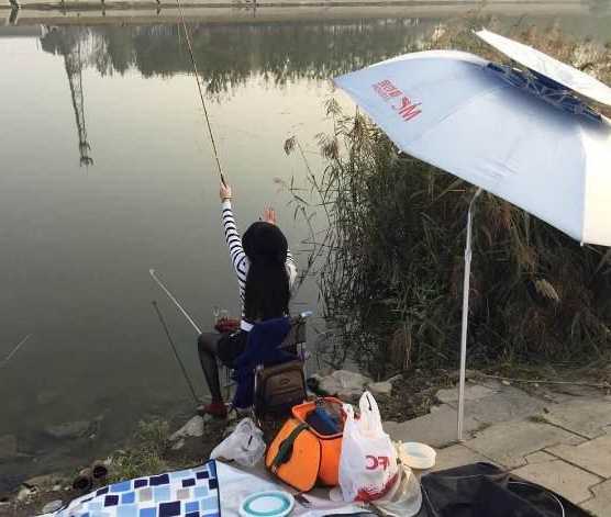 女生怎么样钓鱼好，女生怎么样钓鱼好看