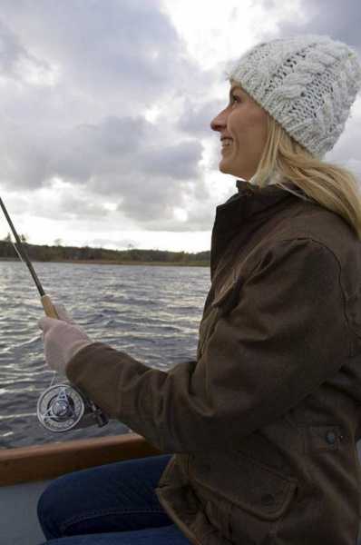 英国钓鱼女生怎么样，英国人钓鱼